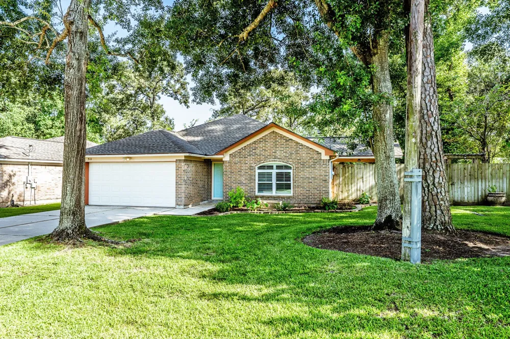 511 Springwood Drive Conroe, TX 77385