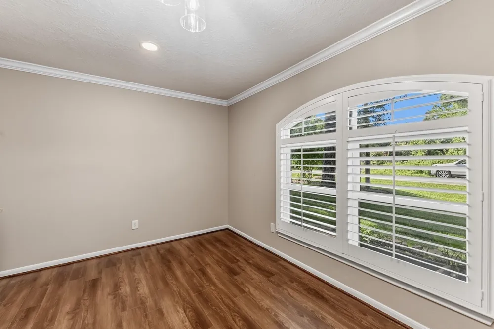 511 Springwood Drive Conroe, TX 77385