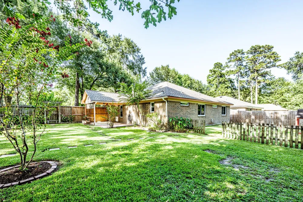 511 Springwood Drive Conroe, TX 77385