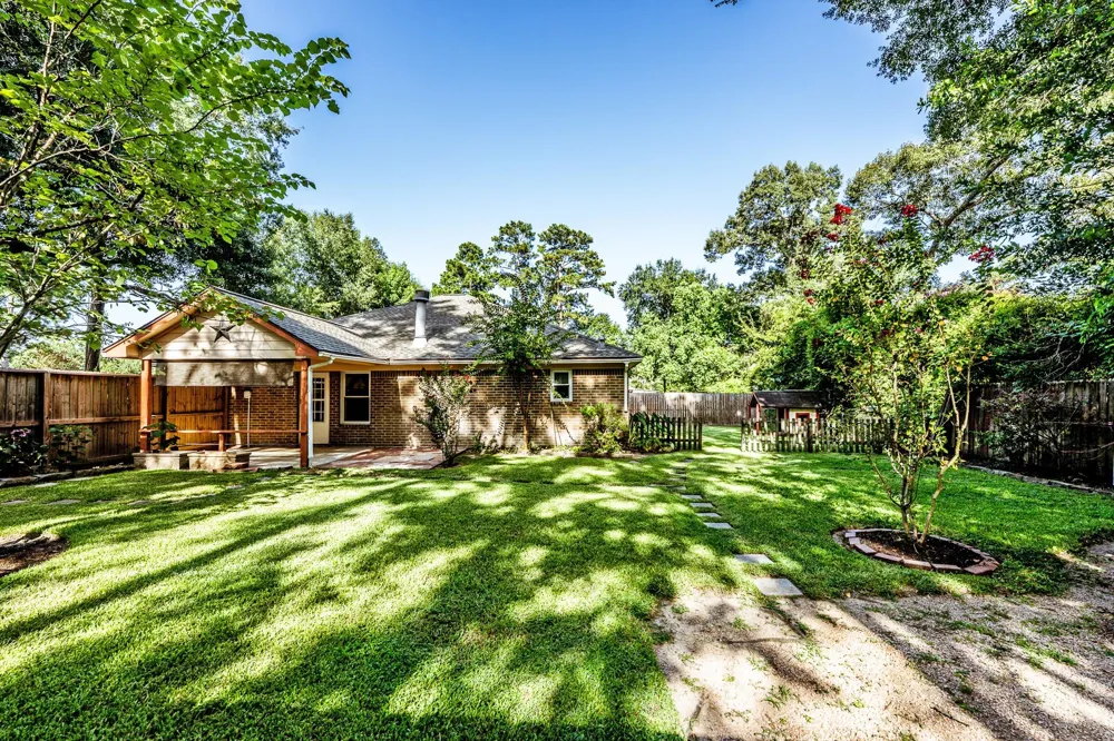 511 Springwood Drive Conroe, TX 77385
