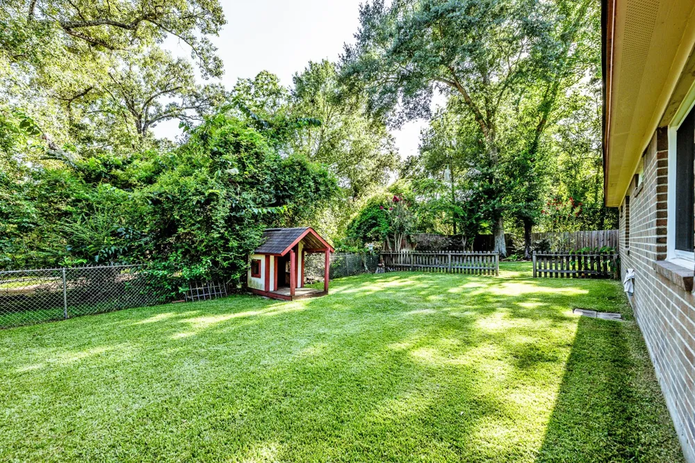 511 Springwood Drive Conroe, TX 77385