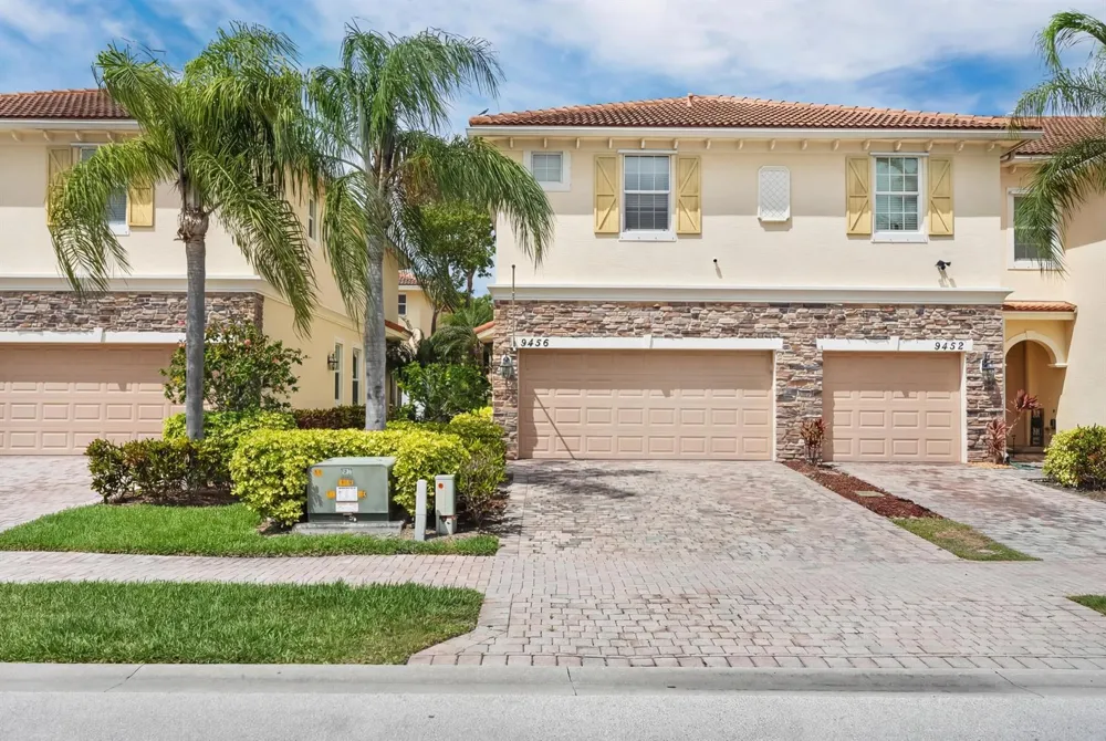 9456 SW MERLIN COURT Stuart, FL 34997