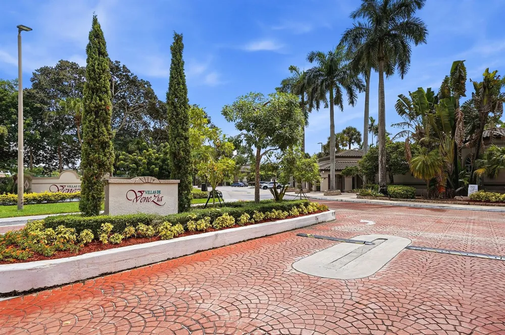 9938 NOB HILL LANE #9938 Sunrise, FL 33351