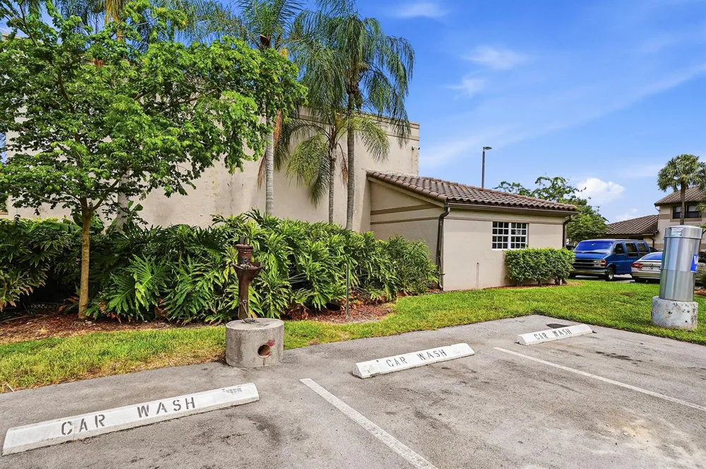 9938 NOB HILL LANE #9938 Sunrise, FL 33351