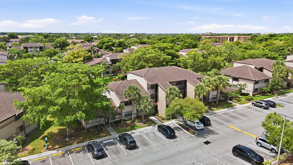 9938 NOB HILL LANE #9938 Sunrise, FL 33351