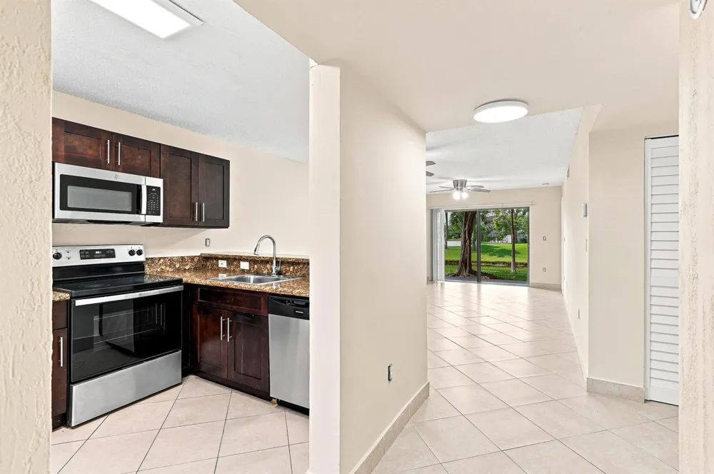 9938 NOB HILL LANE #9938 Sunrise, FL 33351
