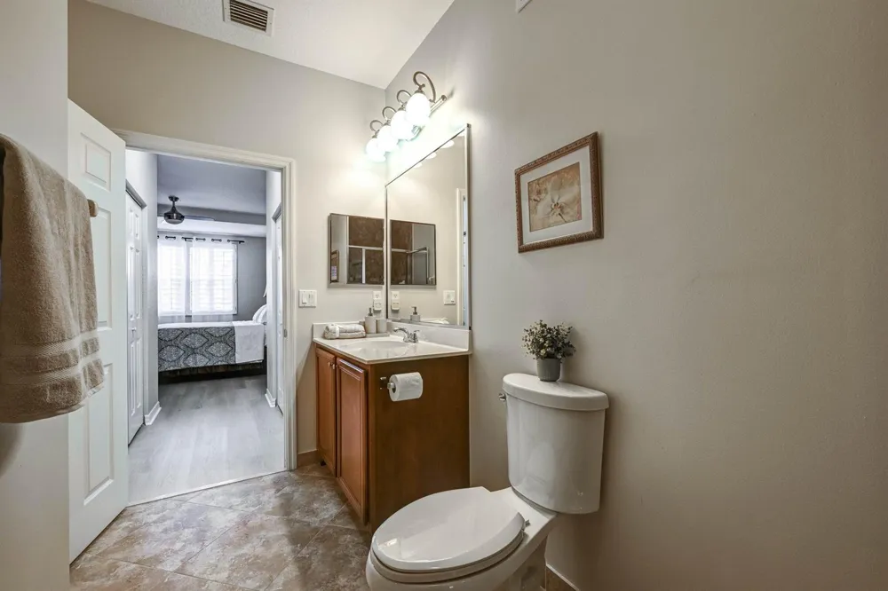 4870 Bonsai Circle #100 Palm Beach Gardens, FL 33418