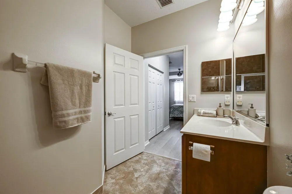 4870 Bonsai Circle #100 Palm Beach Gardens, FL 33418