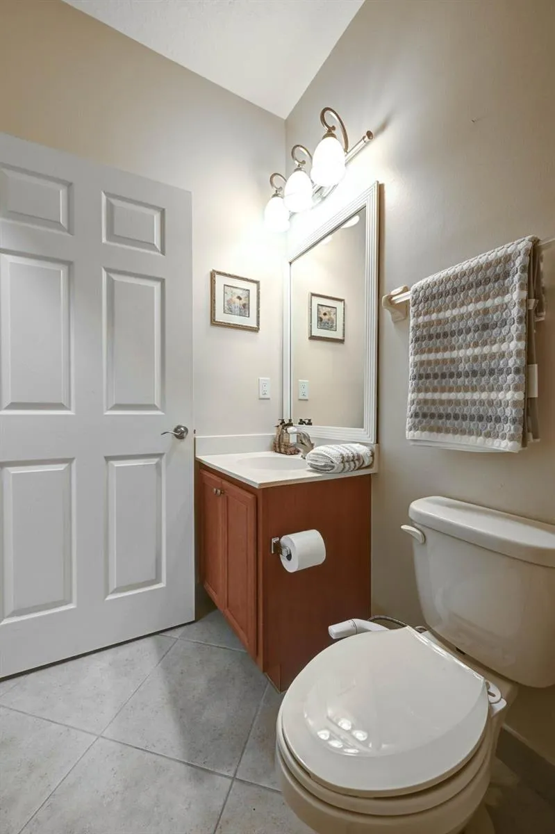 4870 Bonsai Circle #100 Palm Beach Gardens, FL 33418