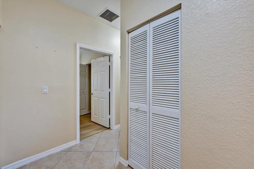 4870 Bonsai Circle #100 Palm Beach Gardens, FL 33418