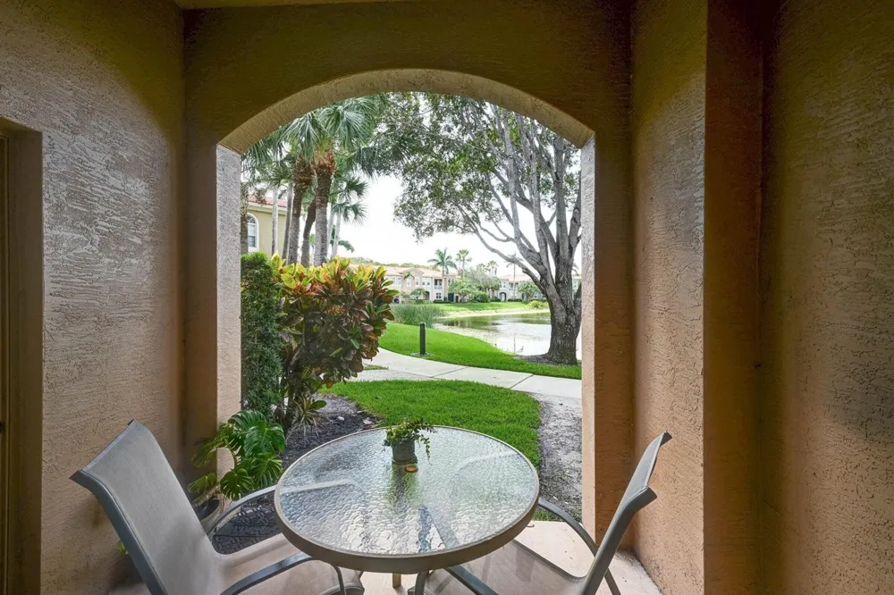 4870 Bonsai Circle #100 Palm Beach Gardens, FL 33418