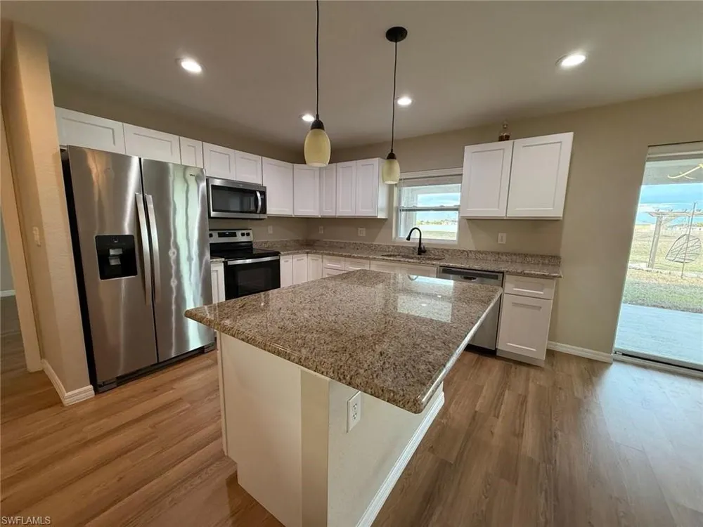 7033 WALDO CIRCLE Labelle, FL 33935