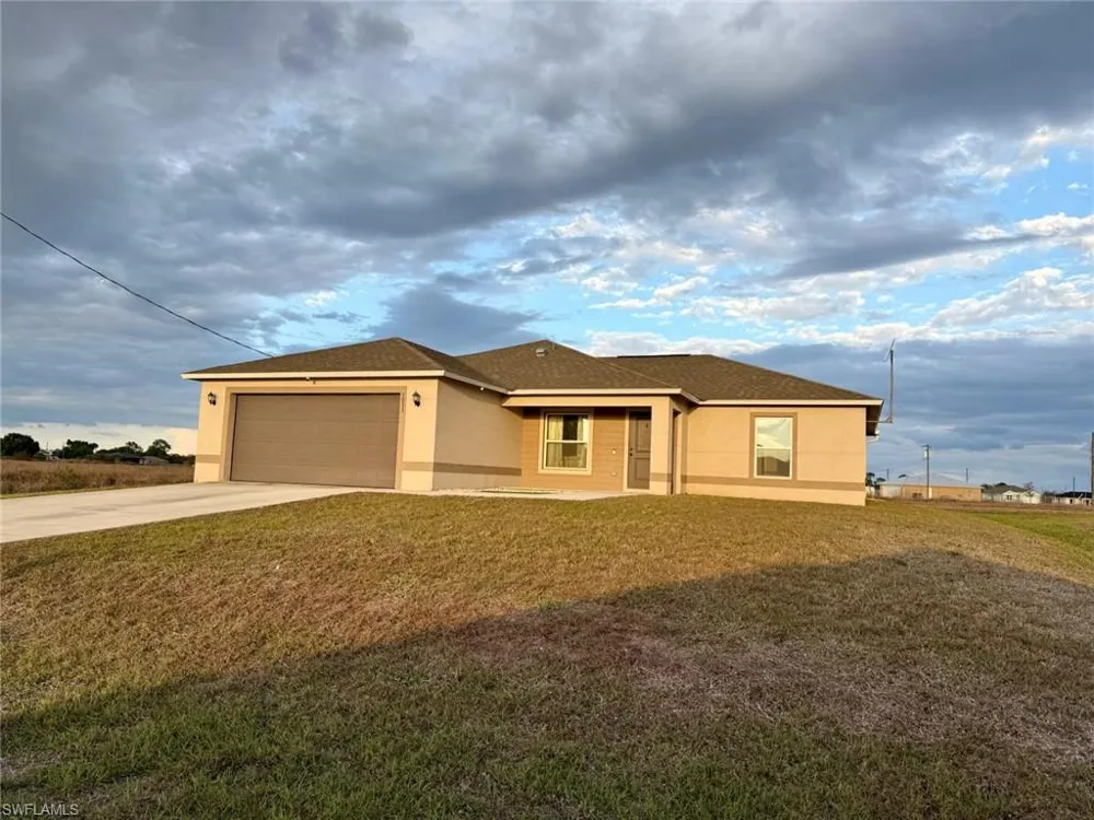7033 WALDO CIRCLE Labelle, FL 33935