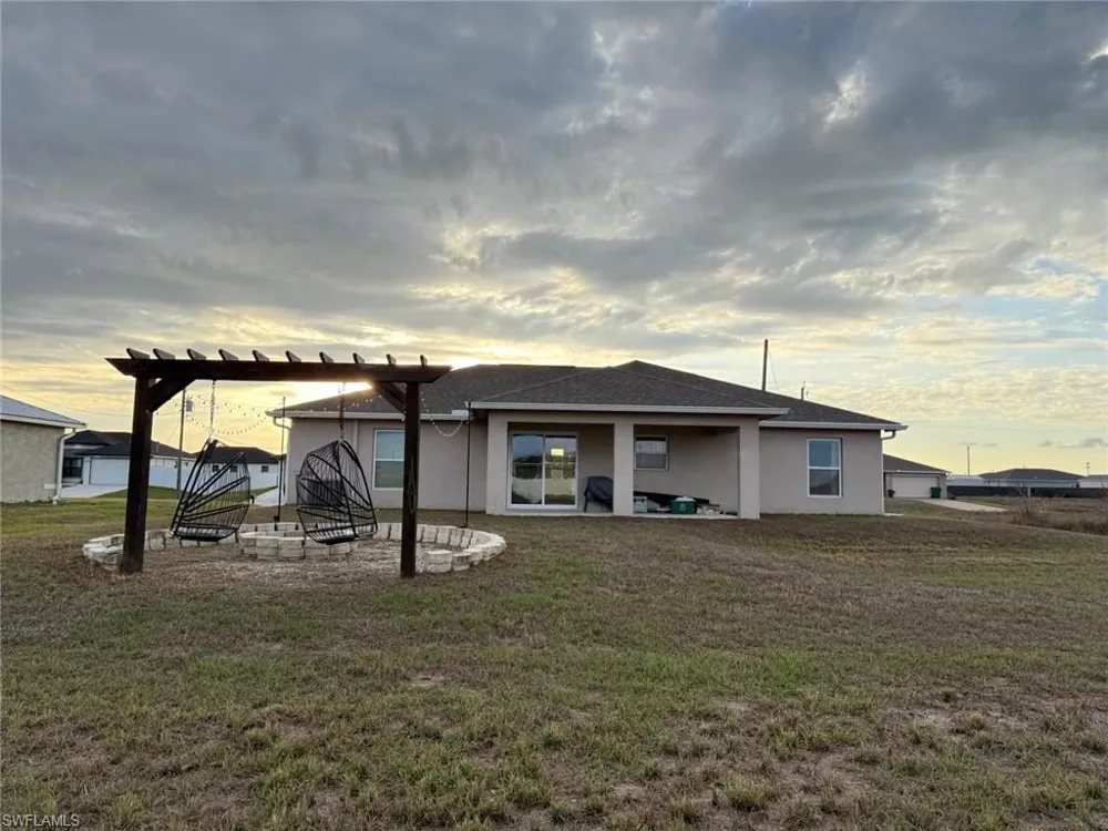 7033 WALDO CIRCLE Labelle, FL 33935