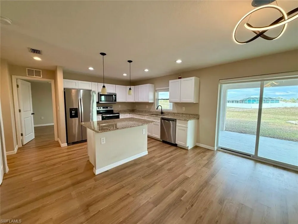 7033 WALDO CIRCLE Labelle, FL 33935