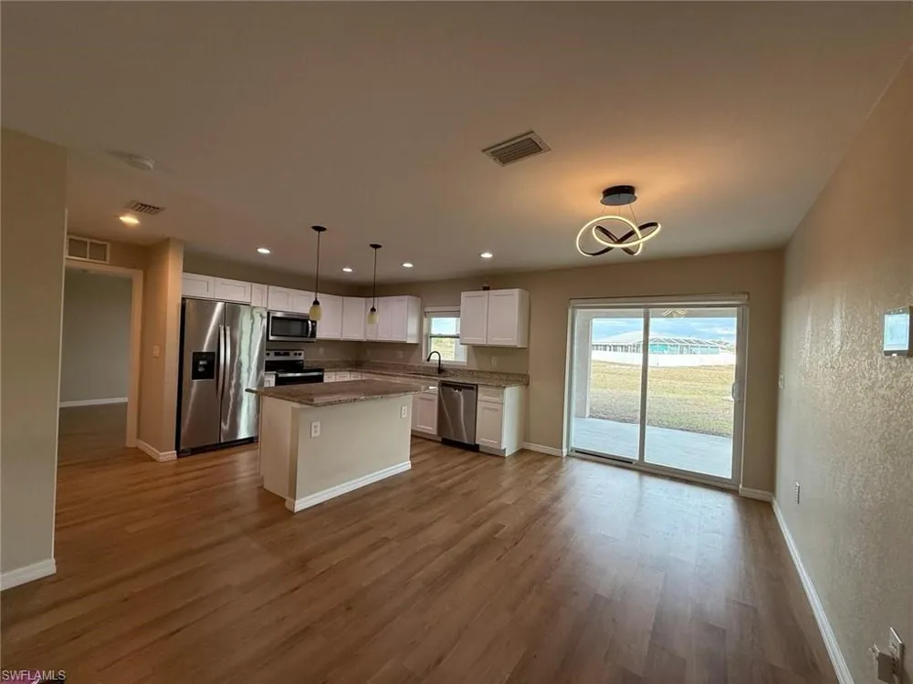 7033 WALDO CIRCLE Labelle, FL 33935