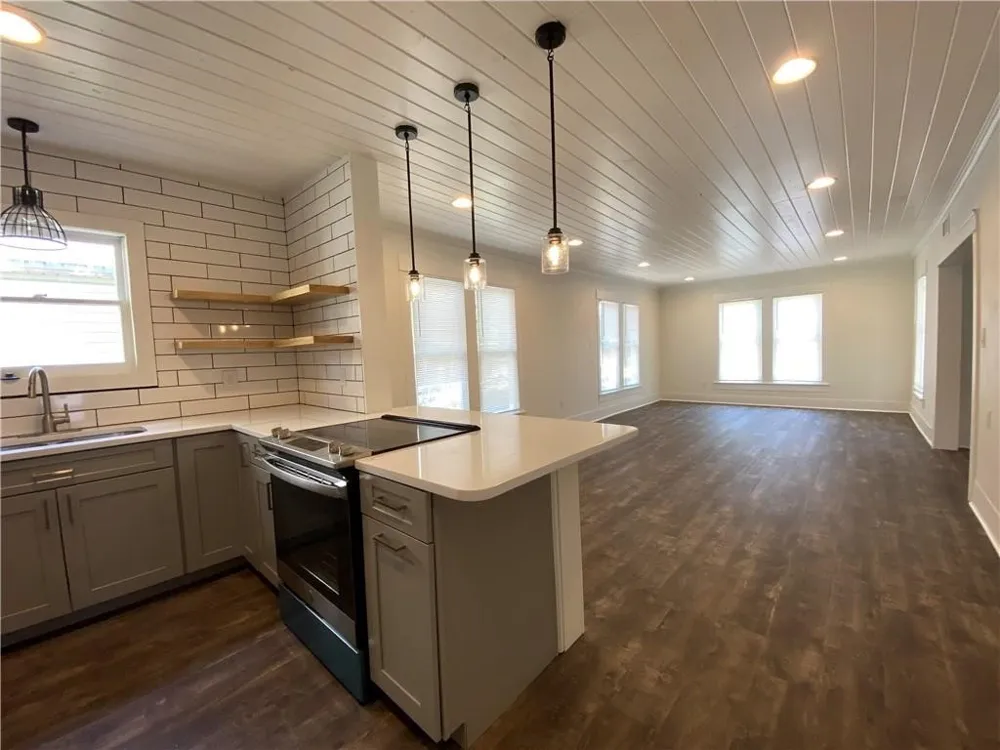 716 W Merriman Street Sinton, TX 78387