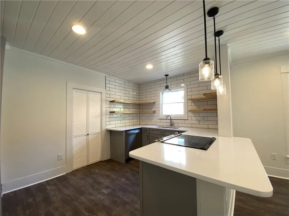 716 W Merriman Street Sinton, TX 78387