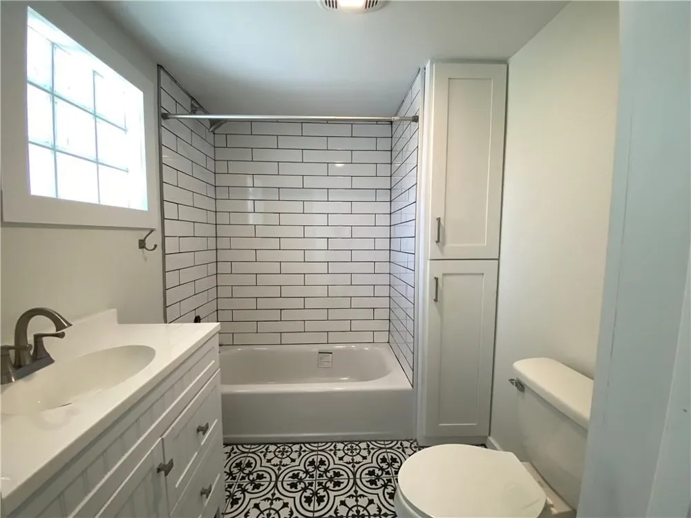 716 W Merriman Street Sinton, TX 78387