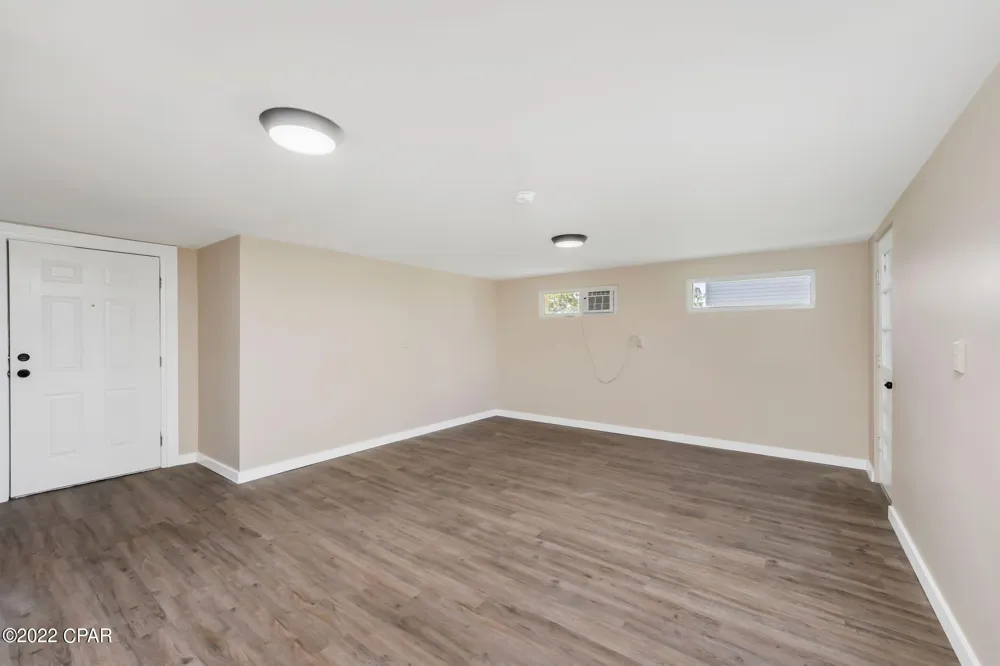 1512 S Kimbrel Avenue Panama City, FL 32404