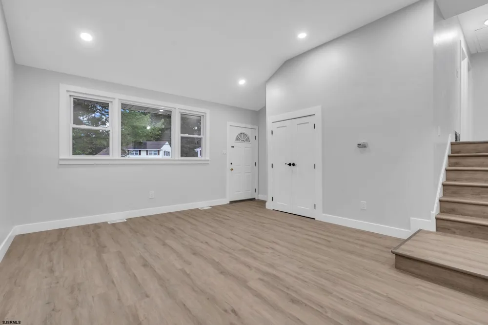 11 Pleasant Valley Dr West Deptford Township, NJ 08096