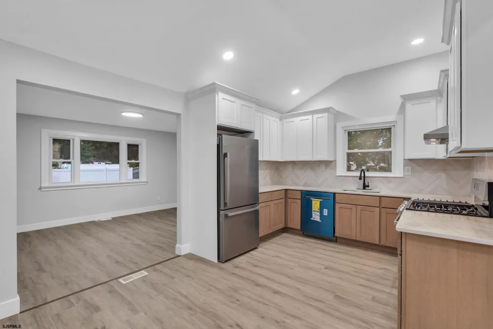 11 Pleasant Valley Dr West Deptford Township, NJ 08096
