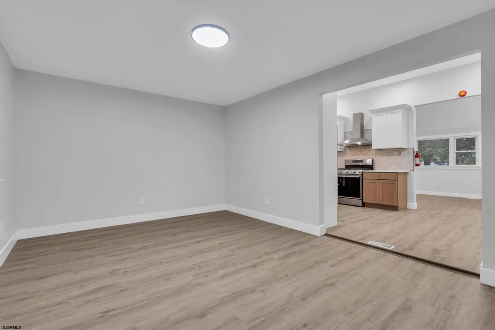 11 Pleasant Valley Dr West Deptford Township, NJ 08096