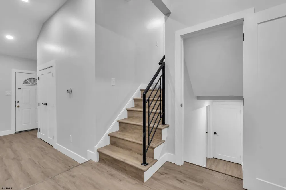 11 Pleasant Valley Dr West Deptford Township, NJ 08096