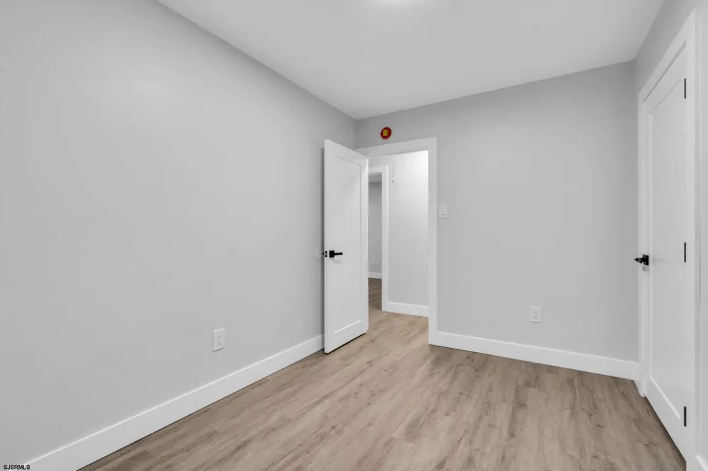 11 Pleasant Valley Dr West Deptford Township, NJ 08096