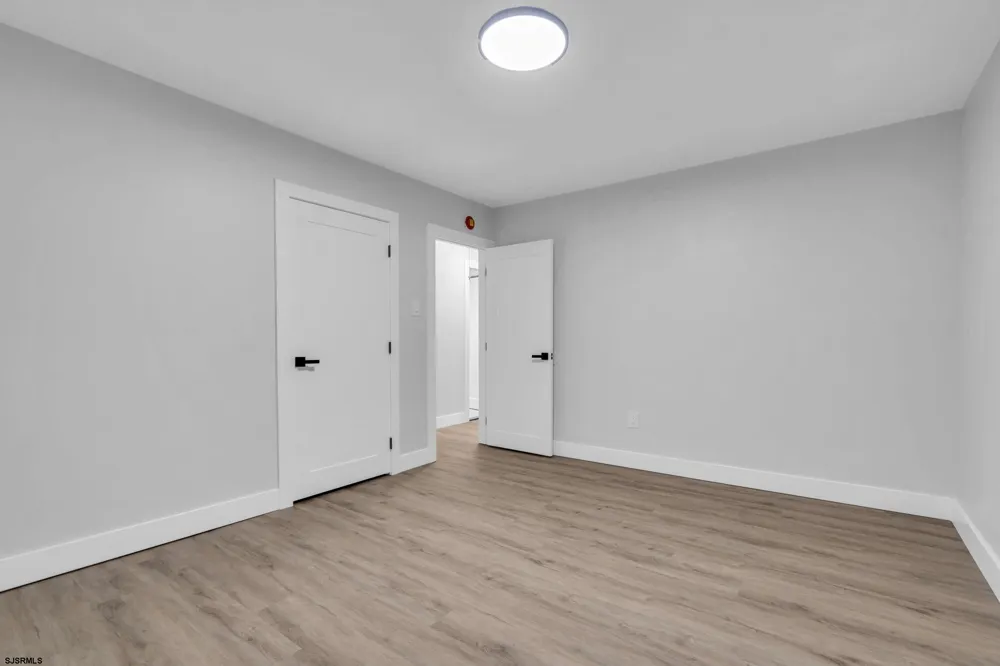 11 Pleasant Valley Dr West Deptford Township, NJ 08096