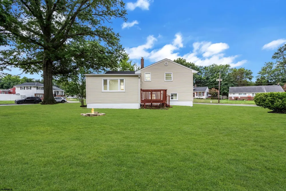 11 Pleasant Valley Dr West Deptford Township, NJ 08096