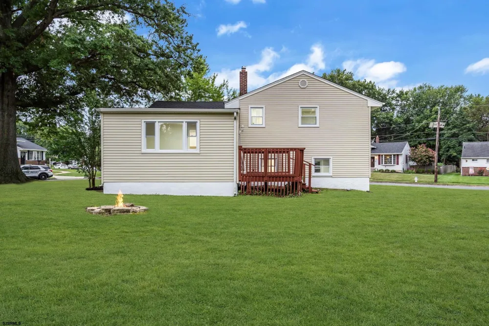 11 Pleasant Valley Dr West Deptford Township, NJ 08096