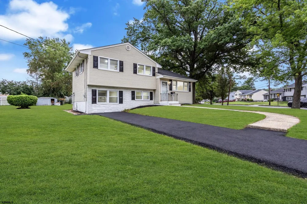 11 Pleasant Valley Dr West Deptford Township, NJ 08096