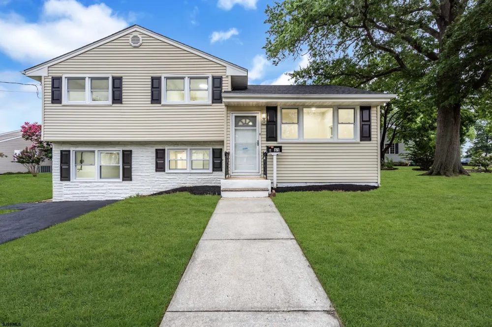 11 Pleasant Valley Dr West Deptford Township, NJ 08096