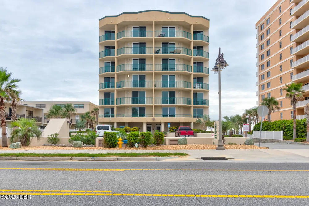 3797 S Atlantic Avenue #204 Daytona Beach Shores, FL 32118