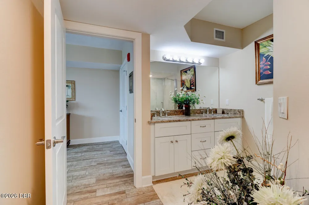 3797 S Atlantic Avenue #204 Daytona Beach Shores, FL 32118