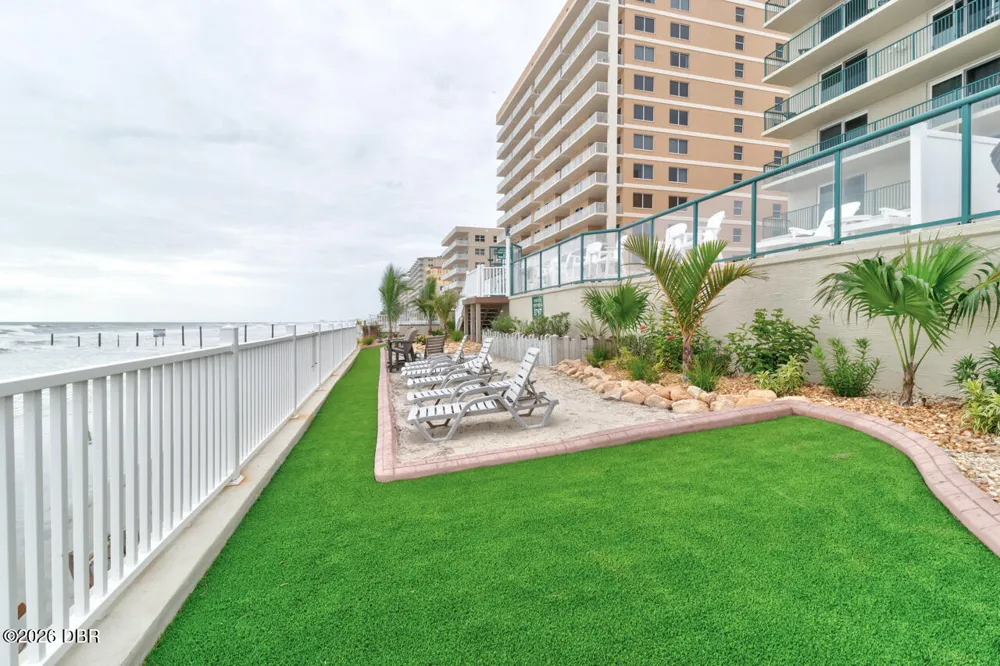3797 S Atlantic Avenue #204 Daytona Beach Shores, FL 32118