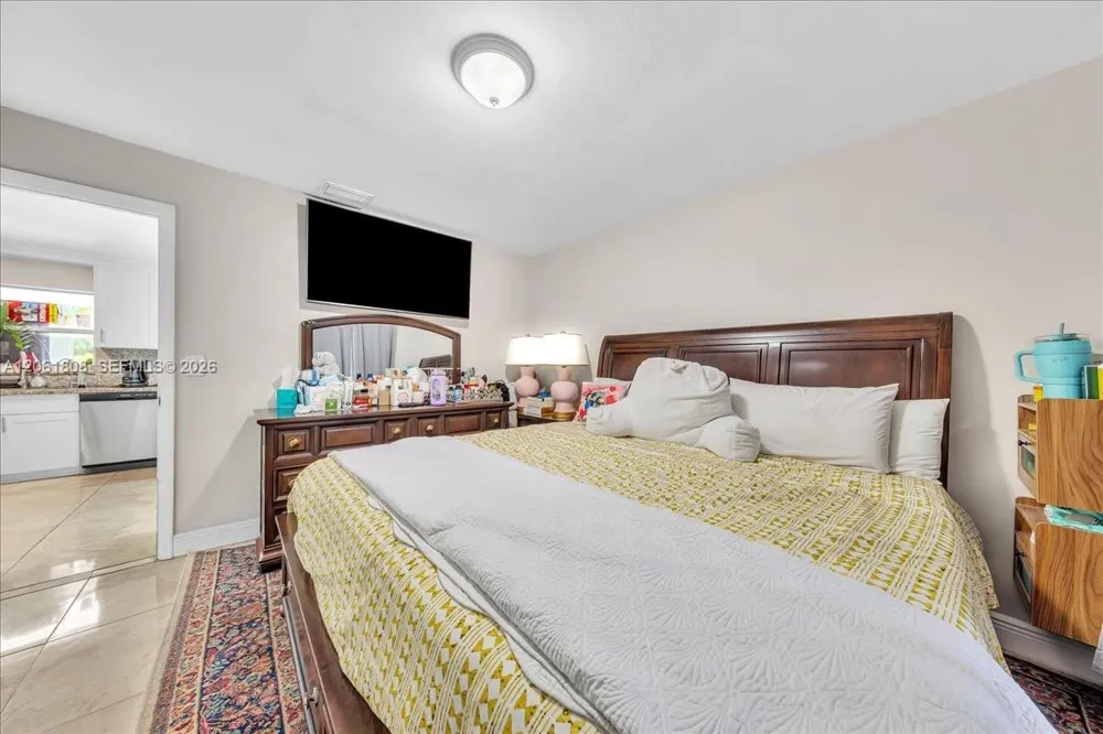 7819 SW 9th St North Lauderdale, FL 33068