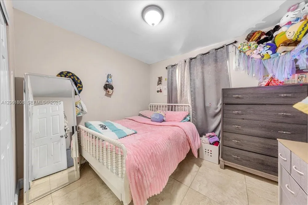7819 SW 9th St North Lauderdale, FL 33068