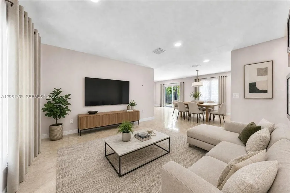 7819 SW 9th St North Lauderdale, FL 33068