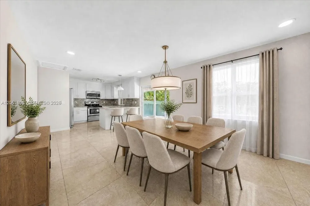 7819 SW 9th St North Lauderdale, FL 33068