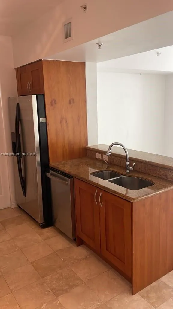1755 E Hallandale Beach Blvd #1605E Hallandale Beach, FL 33009