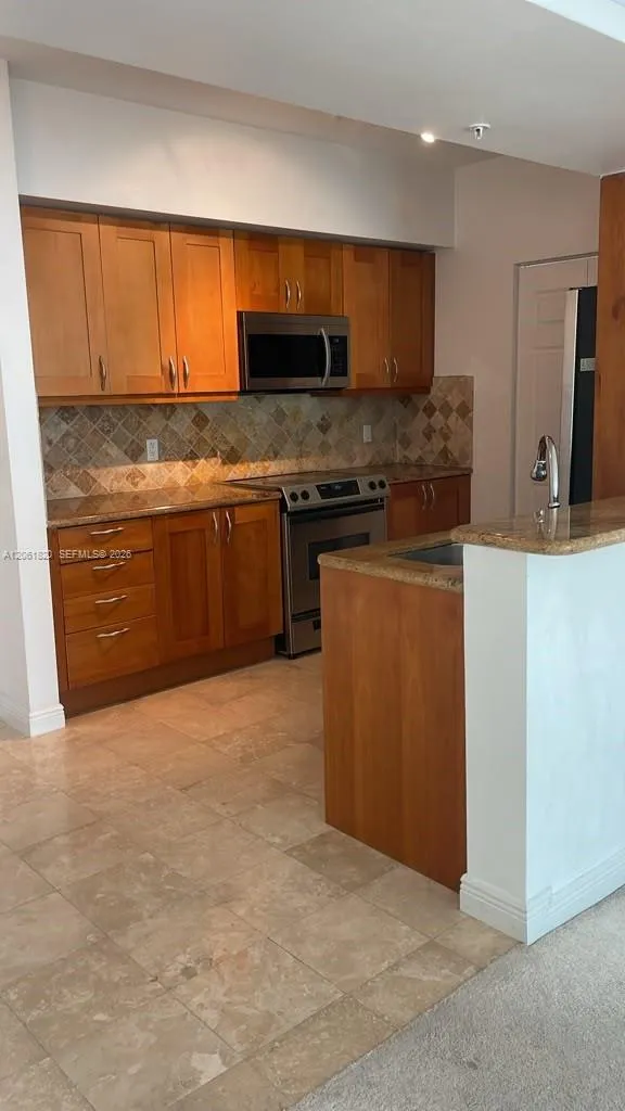 1755 E Hallandale Beach Blvd #1605E Hallandale Beach, FL 33009