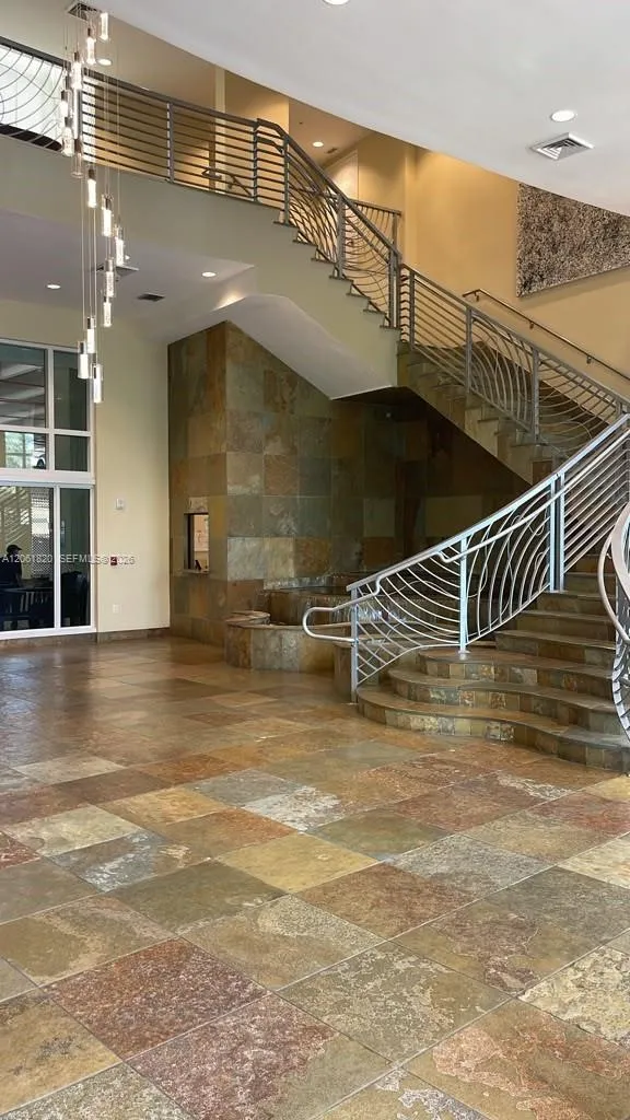 1755 E Hallandale Beach Blvd #1605E Hallandale Beach, FL 33009