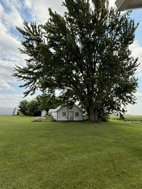 52563 County Road 47 Bingham Lake, MN 56118