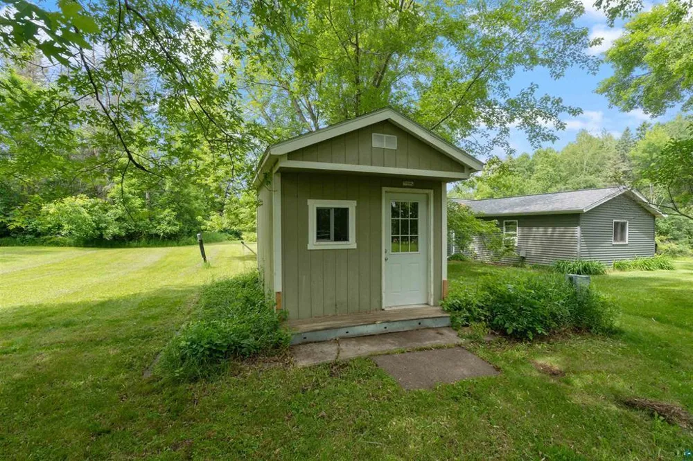 908 Lakeshore Drive Moose Lake, MN 55767