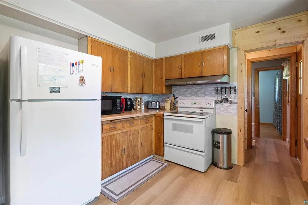 908 Lakeshore Drive Moose Lake, MN 55767