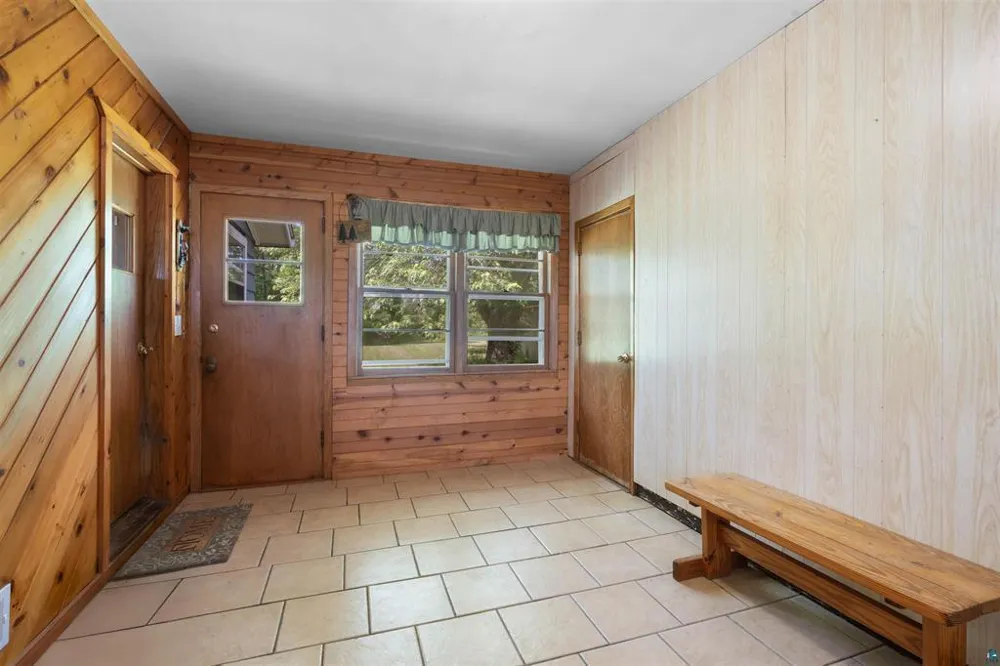 908 Lakeshore Drive Moose Lake, MN 55767