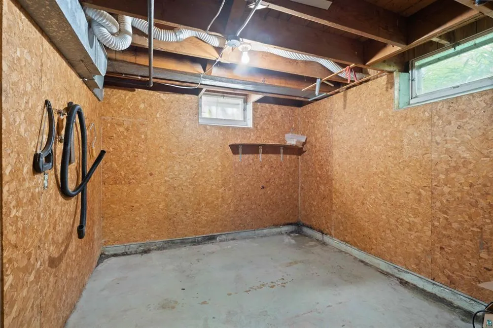 908 Lakeshore Drive Moose Lake, MN 55767