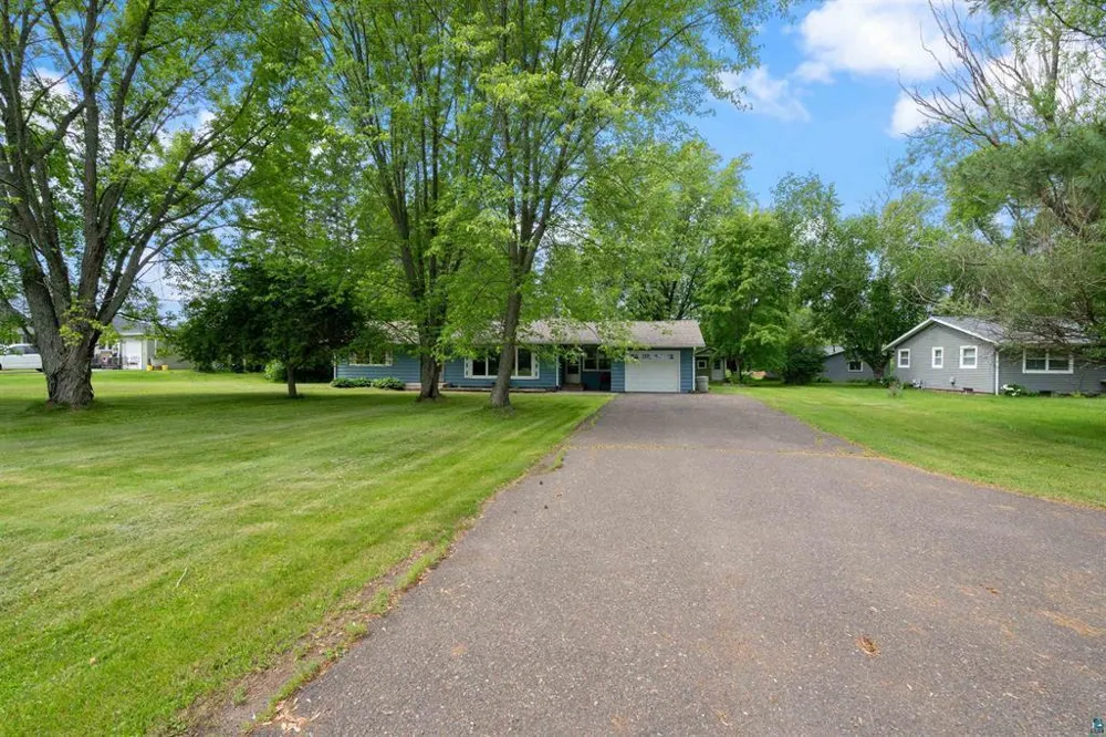 908 Lakeshore Drive Moose Lake, MN 55767